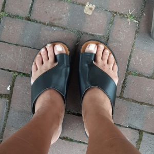 Received bunion sandals by customer F***p