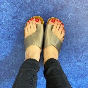 Received bunion sandals by customer S***e